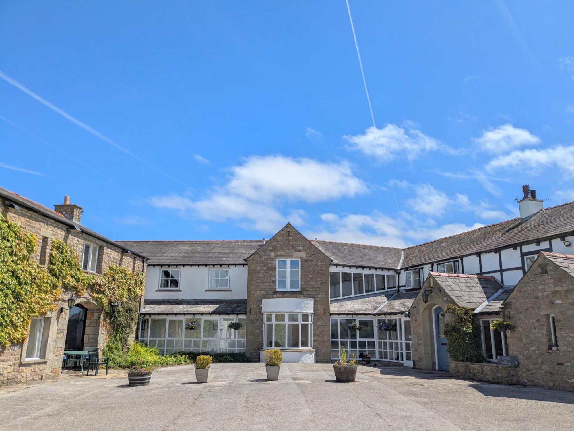 Hotel The Whoop Kirkby Lonsdale Exterior foto